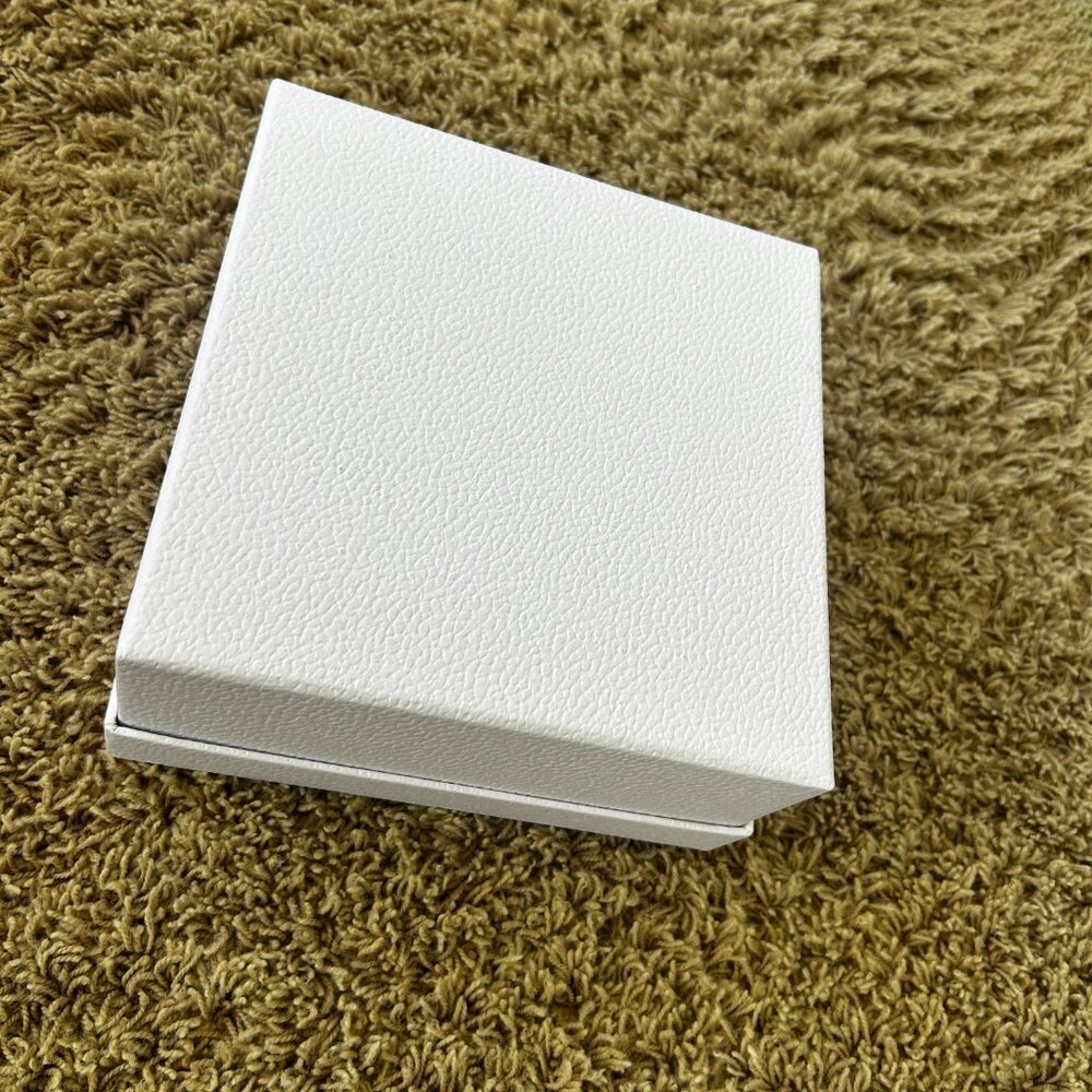 DIOR Authentic Dior Empty Gift Box New Condition 8.5"X8.5"X4" Gray White - Picture 3 of 6
